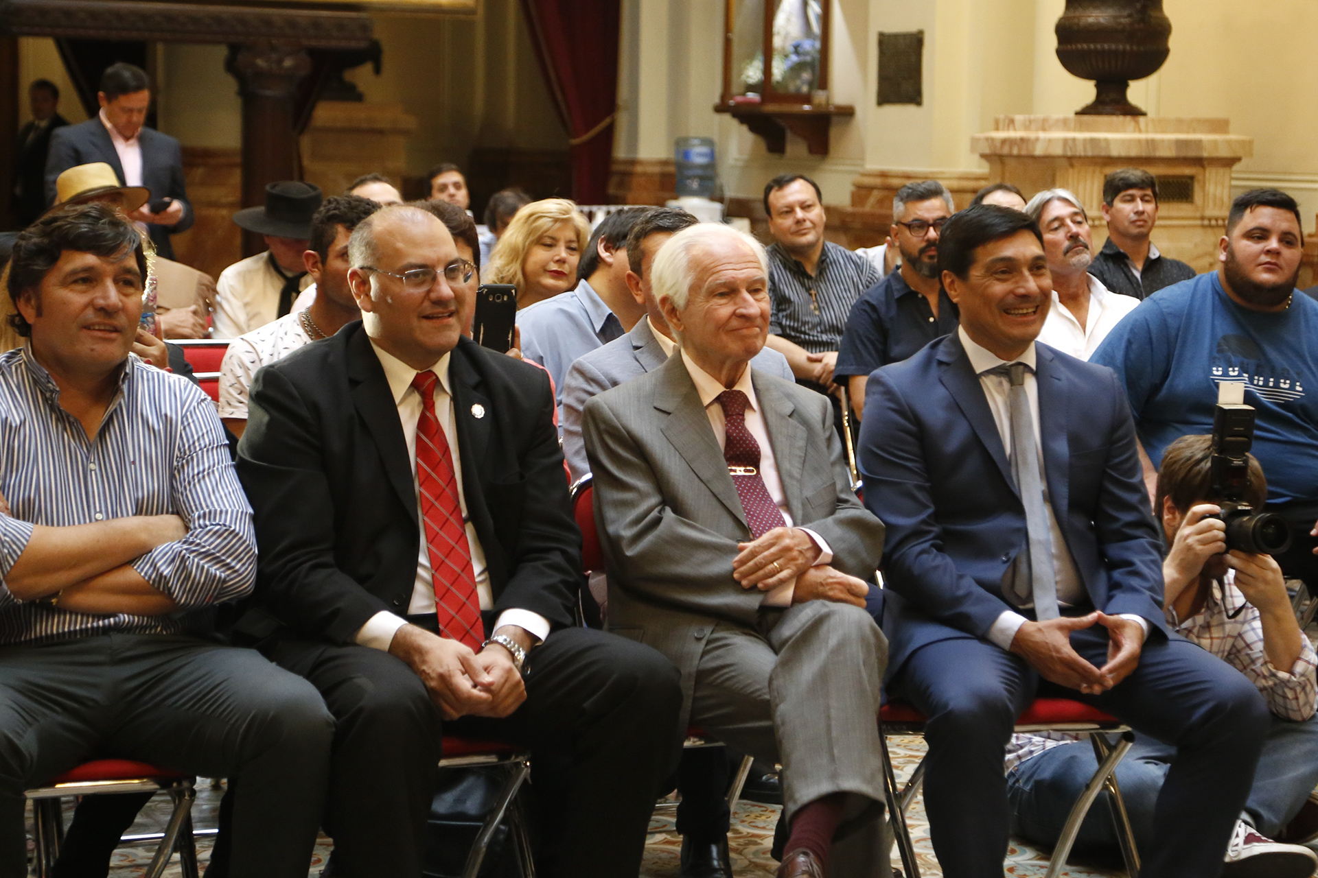 Galeria de imagenes de la noticia HOMENAJE EN DIPUTADOS PARA RESCATAR LOS VALORES DE LA TRADICIÓN